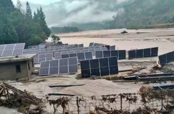 ভুটানে আকস্মিক বন্যায় পর্যটনকেন্দ্রের স্থাপনা ভেসে গেছে