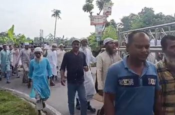 পাবনায় বজ্রপাতে নিহত ৬ শিশু-কিশোরের দাফন সম্পন্ন